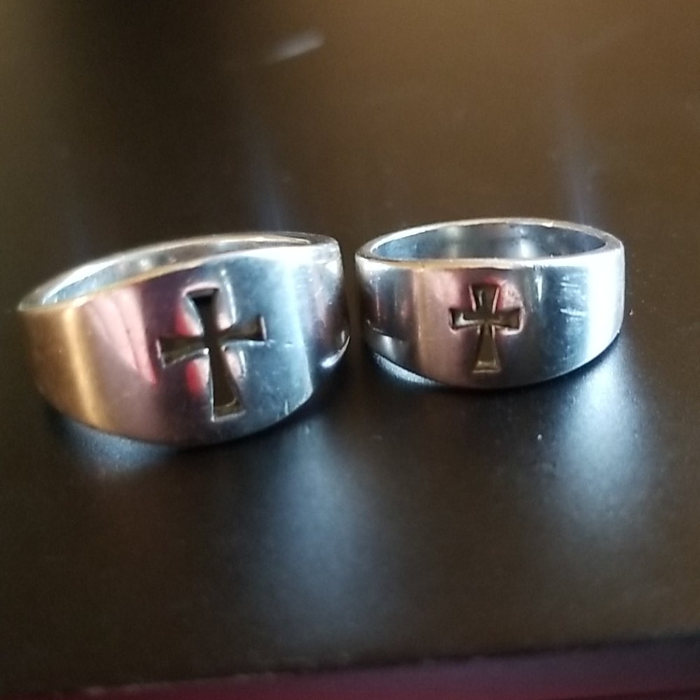 James Avery silver ring with cross carved